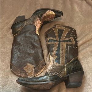 Stetson Brown and Gold Heeled Boots